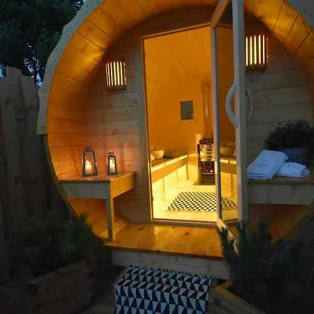 ロッジ Laura Sauna & Goraca Balia *