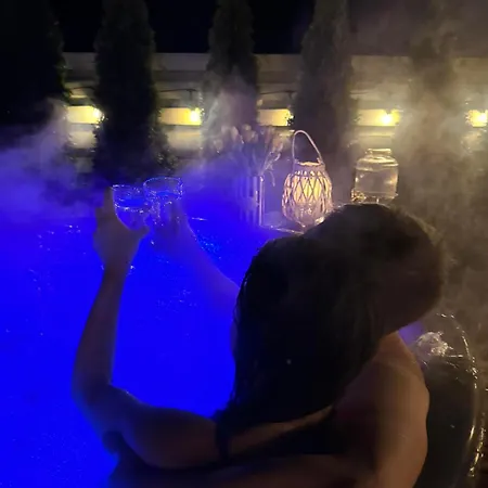 Laura Sauna & Goraca Balia *