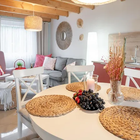 ロッジ Laura Sauna & Goraca Balia