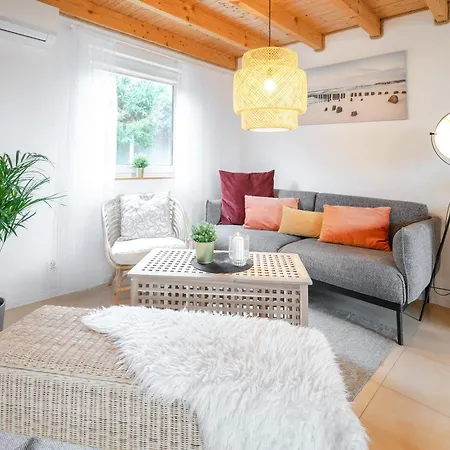 Laura Sauna & Goraca Balia