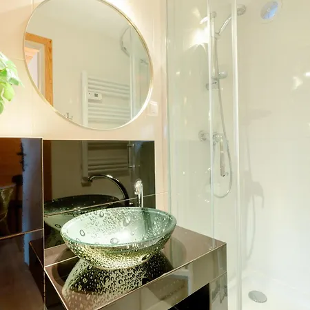 ロッジ Laura Sauna & Goraca Balia *