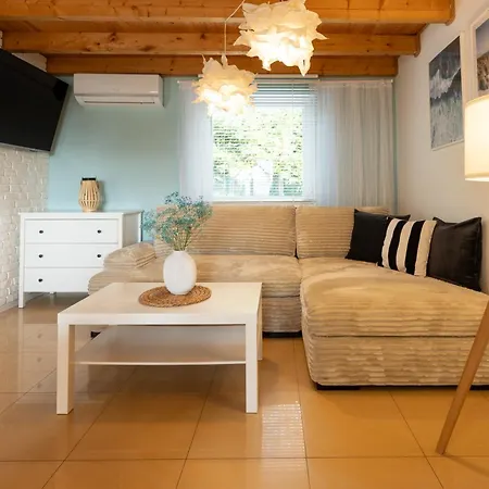 Laura Sauna & Goraca Balia