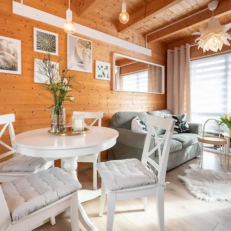 Hytte Laura Sauna & Goraca Balia Jastrzębia Góra