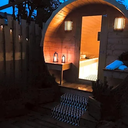 Laura Sauna & Goraca Balia