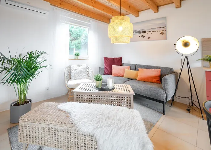 Laura Sauna & Goraca Balia