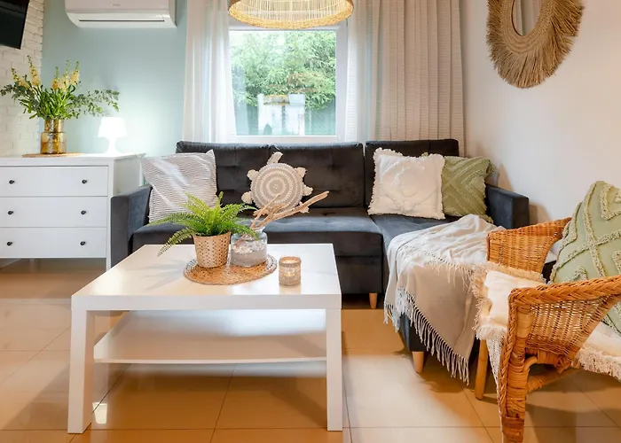 Laura Sauna & Goraca Balia